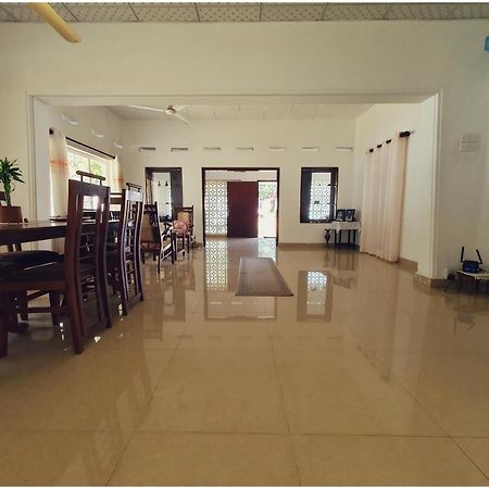 Sri Nimali Guesthouse Hikkaduwa Exteriör bild